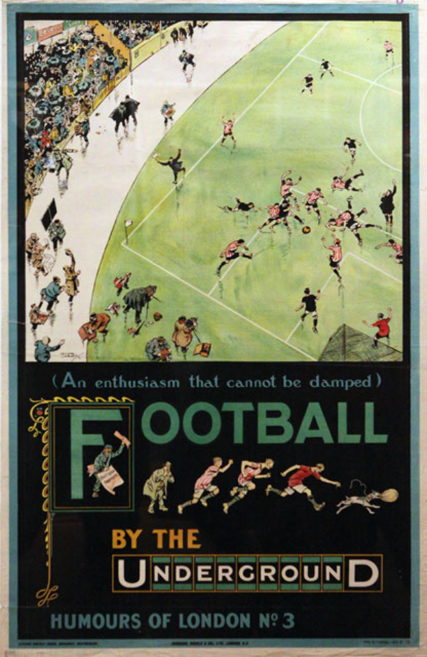 Ein Vintage-Plakat, das eine Menge beim Fussballspielen in einem Stadion zeigt, mit dem Text "Fussball von der U-Bahn - Londoner Humor Nr. 3" oben.