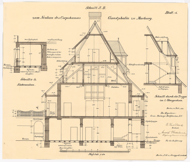 Schwarzes und weißes Architekturzeichnung eines Hauses mit vielen Fenstern und einem Dach, beschriftet als erstes Haus in Deutschland, begleitet von detaillierten Plänen und Text.