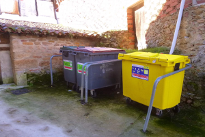 Glassrecycling-Chaos: Warum der Landkreis Fürth mit vollen Glascontainern nicht viel Druck ausüben kann