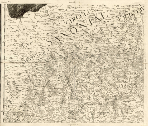 Ein detaillierter alter Stadtplan von Sachsen, Deutschland, der geografische Merkmale wie Flüsse, Berge und Städte zeigt, mit begleitendem Text, der zusätzliche Informationen über die Region und ihre Bewohner liefert.