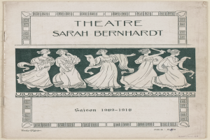 Ein Vintage-Plakat des Theaters Sarah Bernhardt aus dem Jahr 1909-1910, das eine Gruppe von Frauen in der Mitte zeigt.