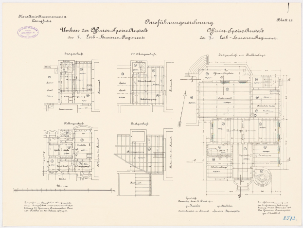 Schwarz-weißer architektonischer Grundriss des ehemaligen Bundeskanzleramts in der Bundesrepublik Deutschland, der detaillierte Raumaufrisse und Anmerkungen zeigt.