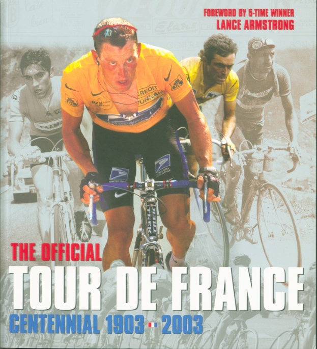 Offizielles Tour-de-France-Jubiläumsplakat (1903–2003) mit Radrennern in einer Gruppenfahrt und Text sowie Eventdetails.