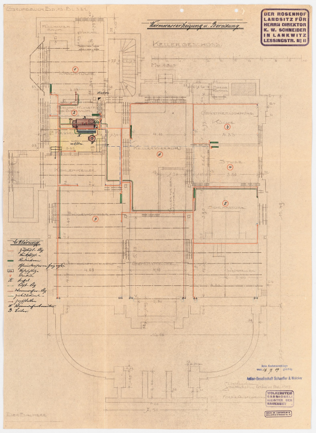 Schwarze und weiße Architekturdarstellung des Rosenhof-Krankenhauses in Hamburg, Deutschland, mit detaillierter Planung und zahlreichen Kabeln sowie beschrifteten Räumen, Fluren und Merkmalen auf altem Papier.